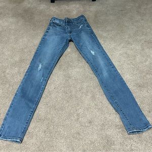Aeropostale High Rise Curvy Jegging!